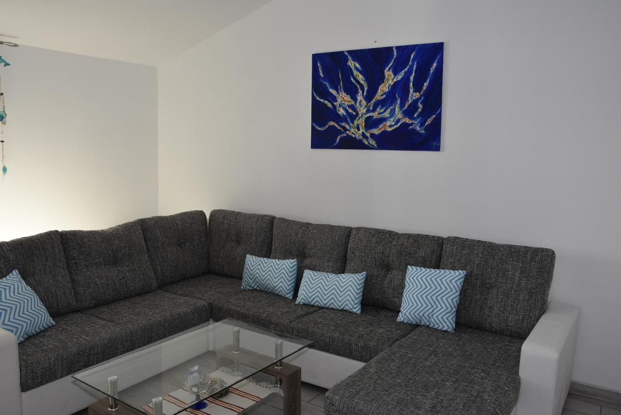 Apartmani Mira Klenovica Exterior photo